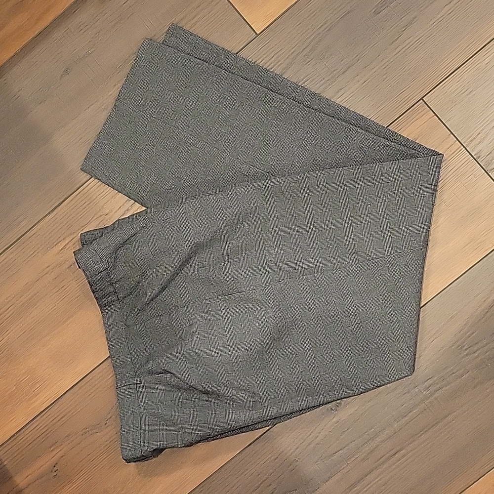White Stag 10P black-checkered trousers